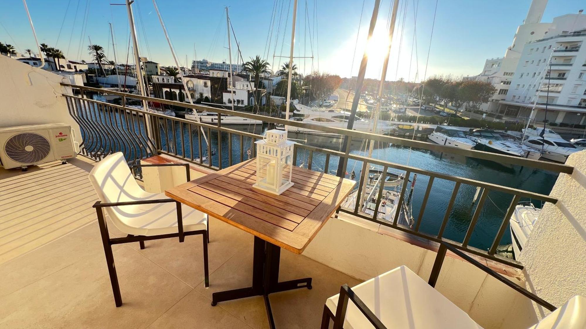Estudio Frente Al Canal Con Terraza Empuriabrava Exteriér fotografie